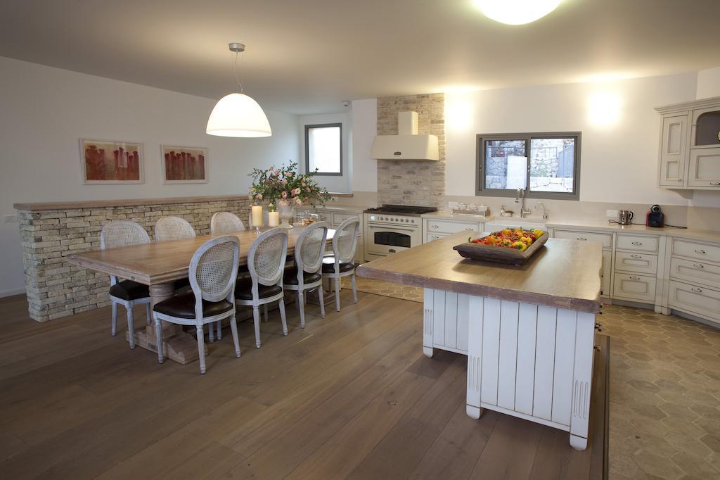 Boutique Hotel Tamarin Rosh Pinna Rum bild